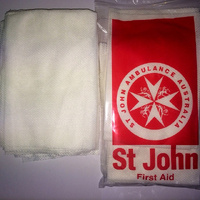 ST JOHN Disposable Towels 6 Pack Emergency First Aid Hygiene Supplies #3190